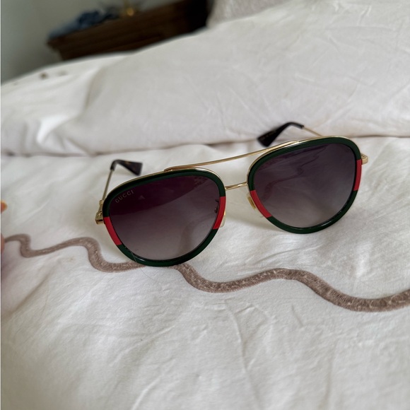 Gucci aviator sunglasses - Picture 1 of 5